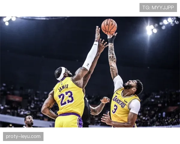 库尔图瓦斗志昂扬重返赛场，状态回暖引关注