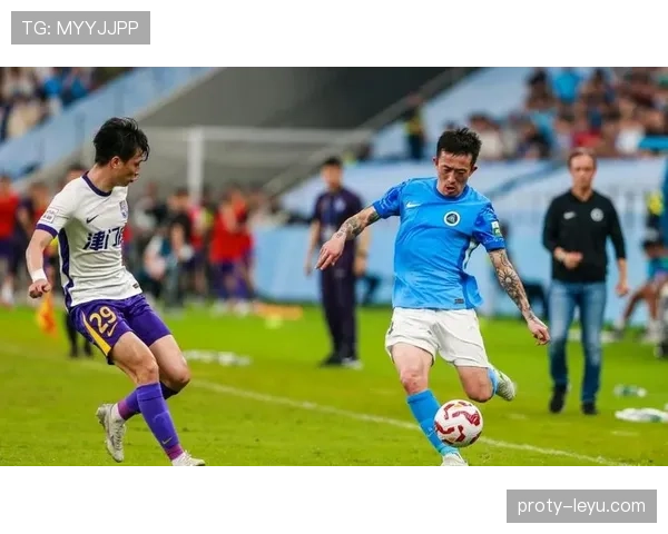 精彩对决引爆赛场：本轮足球比赛进球率飙升，表现抢眼球队成焦点