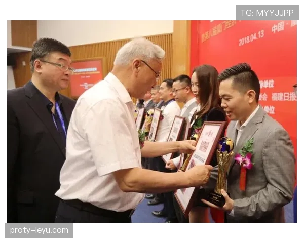 捷克国家队稳健发挥勇夺亚军，荣耀加冕引关注