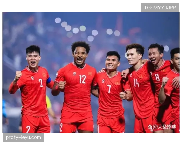 越南队强势崛起,状态回暖引国际足坛瞩目 越南队强势崛起,状态回暖引国际足坛瞩目