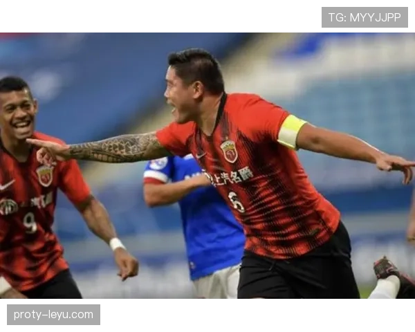 罗德里戈请教巴西老将经验，展现年轻球员成长与传承趋势