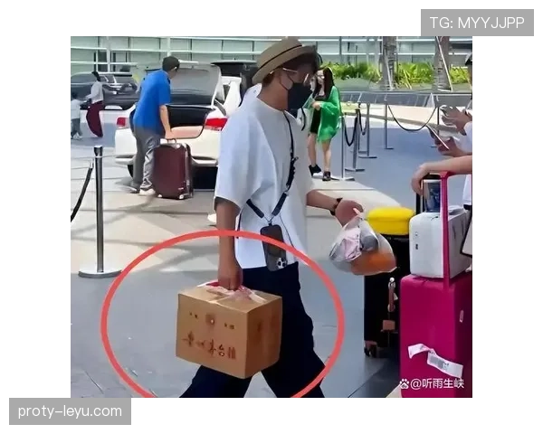 邹市明家的冰箱里居然塞满了能量胶，连饮料都没地儿放